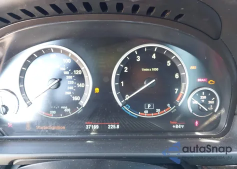 2014 BMW 528I z USA, uszkodzony, nr VIN WBA5A5C50ED510000